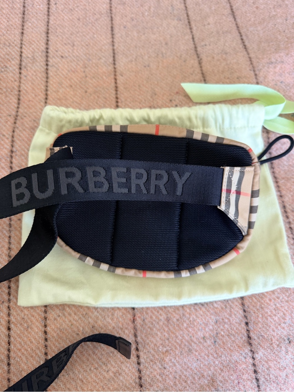 Burberry Small Vintage Check Cannon Bum Bag - Picture 3 of 3